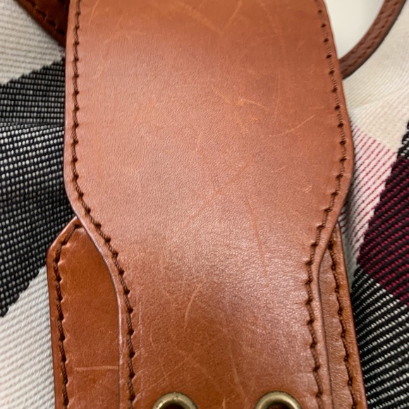 💯Authentic Burberry Mega Check Canvas Medium Hobo - Picture 4 of 8